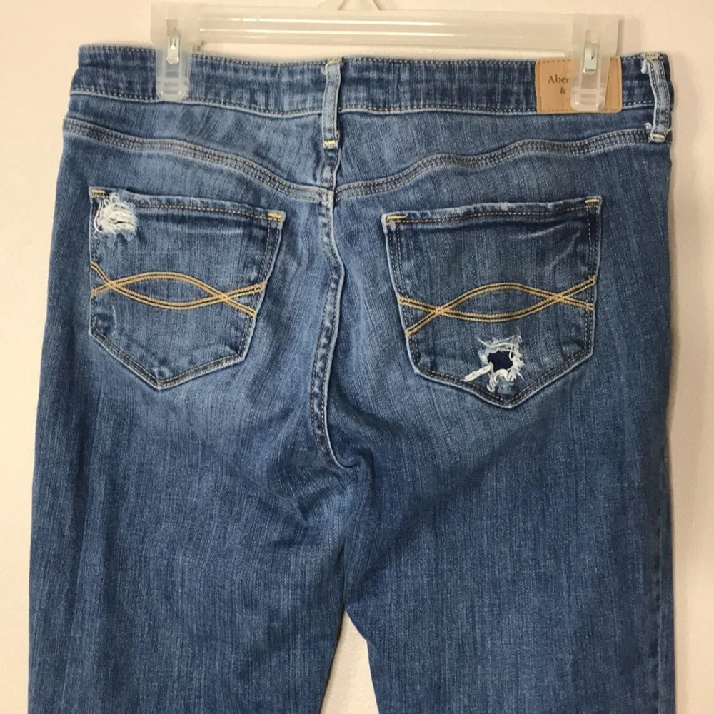 Abercrombie and Fitch medium wash boot cut‎ denim jeans size 6 distressed